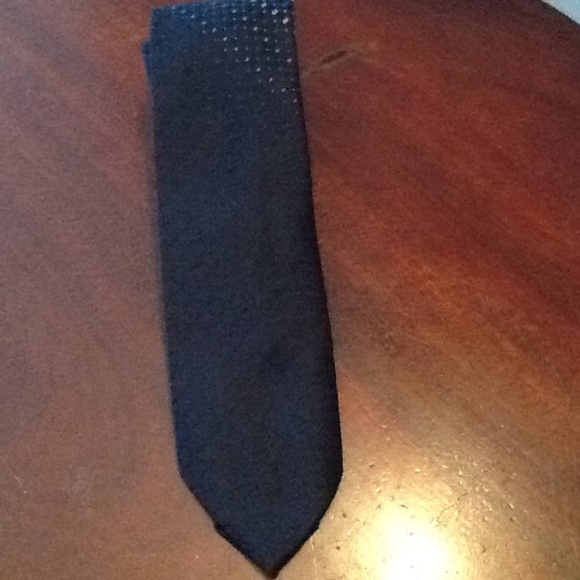 Retro Silk Leo Chevalier - Made in Canada -Black silk tie - well loved - Picture 3 of 16
